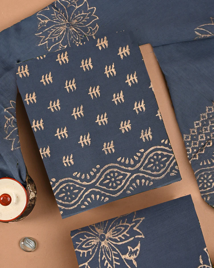 New Exclusive Gold print Cotton Suit With Cotton Dupatta (BSCOTMU59) - Image 3