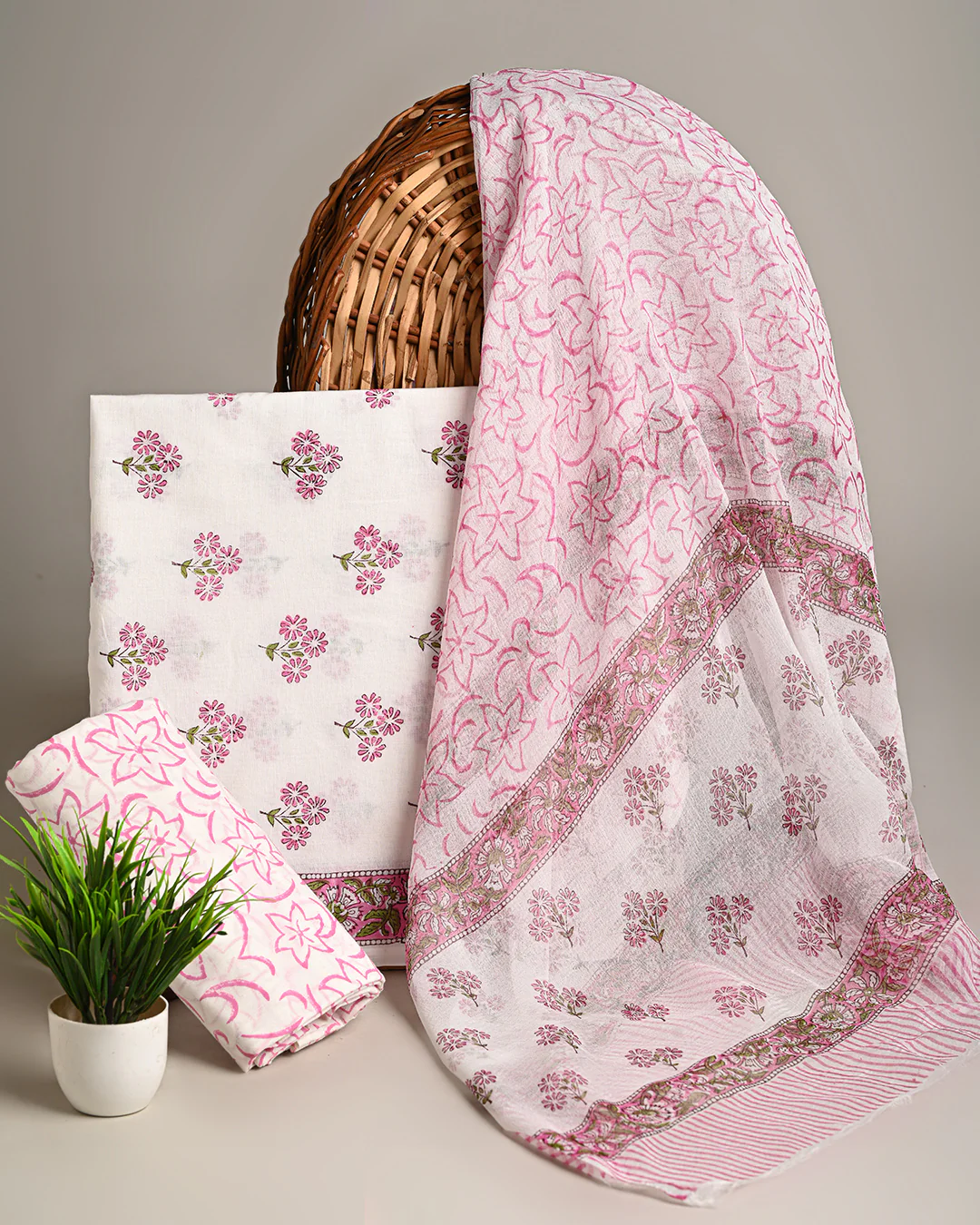 Premium White And Pink Floral Hand Block Sanganeri Print Cotton Suit With Chiffon Dupatta (BSCOTCH14)