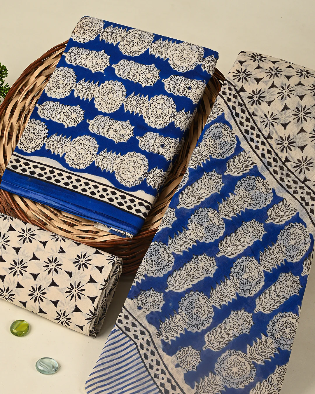Premium Sanganeri Printed Cotton Suit With Cotton Dupatta (BSCOTMU95) - Image 3